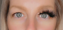 Load image into Gallery viewer, Showgirl Eyelashes
