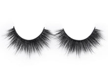 Load image into Gallery viewer, Vienna Eyelashes
