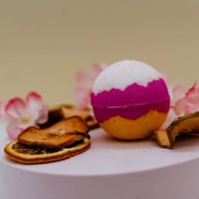 Pink Fizz & Pomelo Classic Bath Bomb