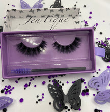 Load image into Gallery viewer, Vixen Eyelashes
