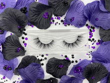 Load image into Gallery viewer, Paris Love Eyelashes
