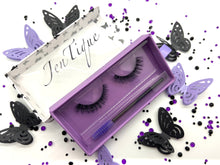 Load image into Gallery viewer, Dreamer Eyelashes

