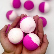 Load image into Gallery viewer, Ice Queen Classic Bath Bomb
