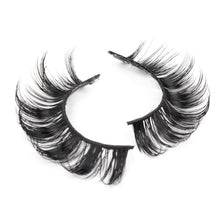 Load image into Gallery viewer, Queeny Eyelashes
